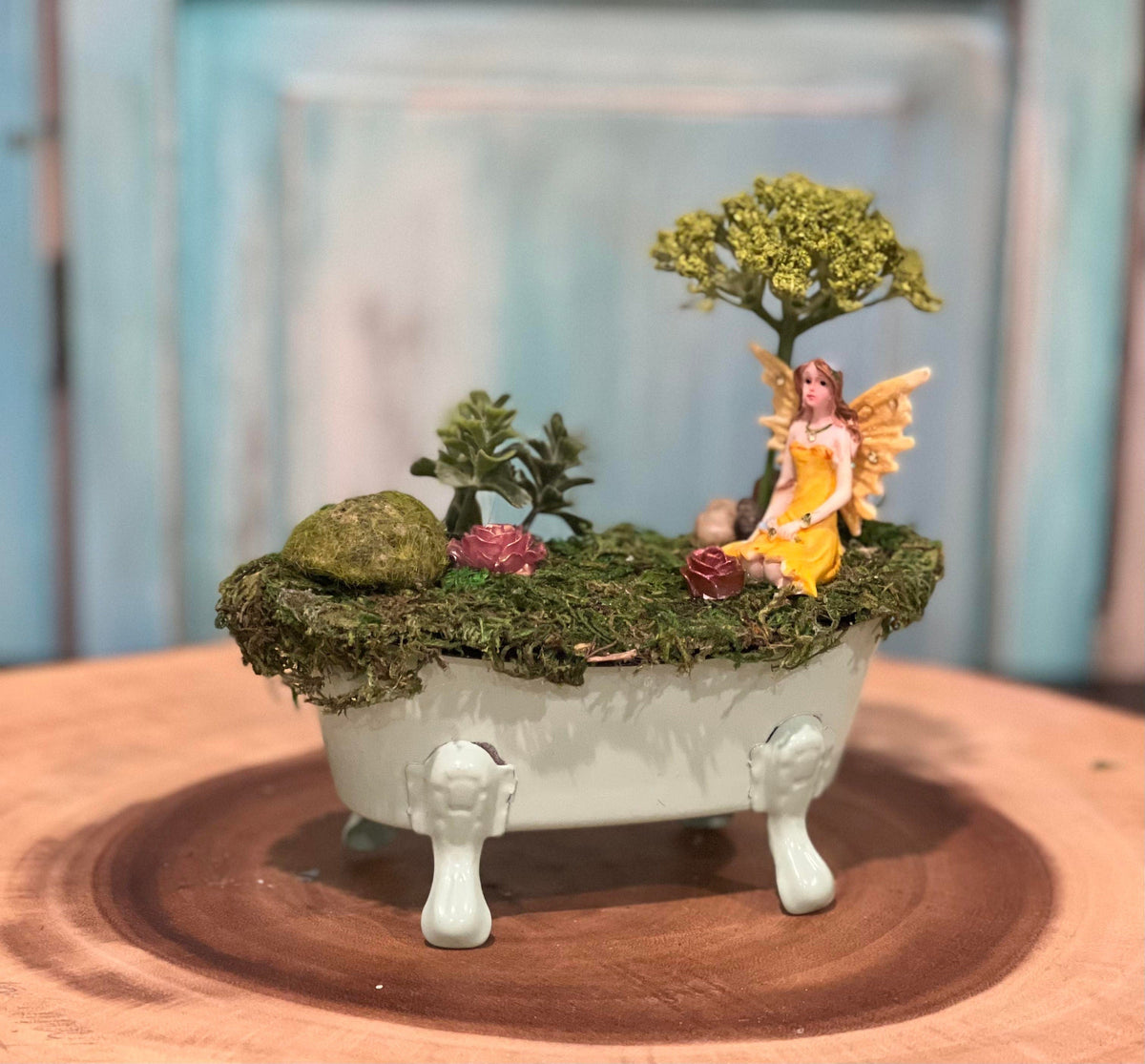 Soap dish / metal garden tub