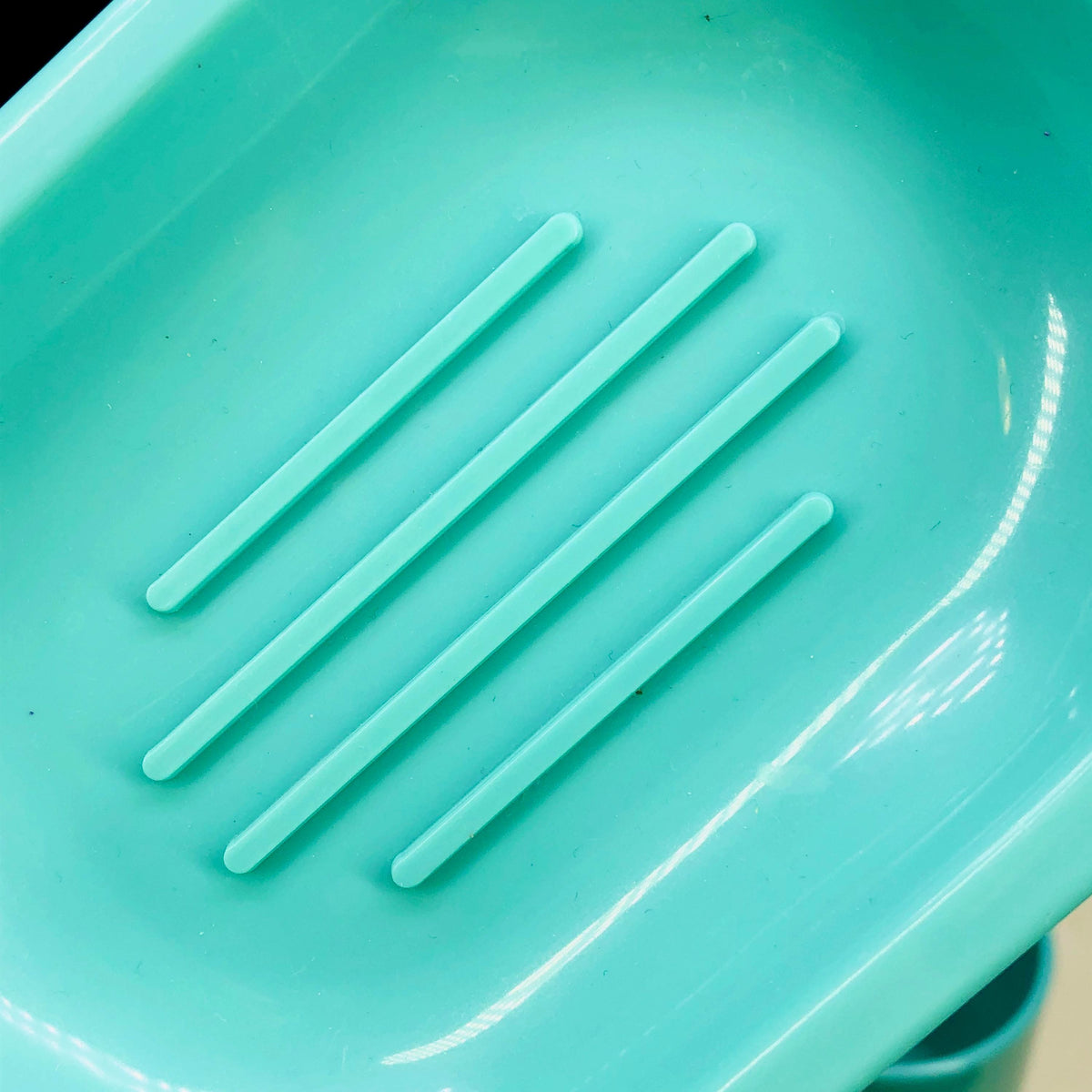 Authentic 1980s Turquoise Bathroom Set, Retro Mod Plastic Soap Dish & Cup, Kitsch 80s Pastel Bath Decor, Rare Collectible Piece